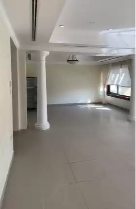 سكني عقار جاهز 4 غرف  نصف مفروش تاون هاوس  للإيجار في السد , الدوحة #7544 - 1  صورة 